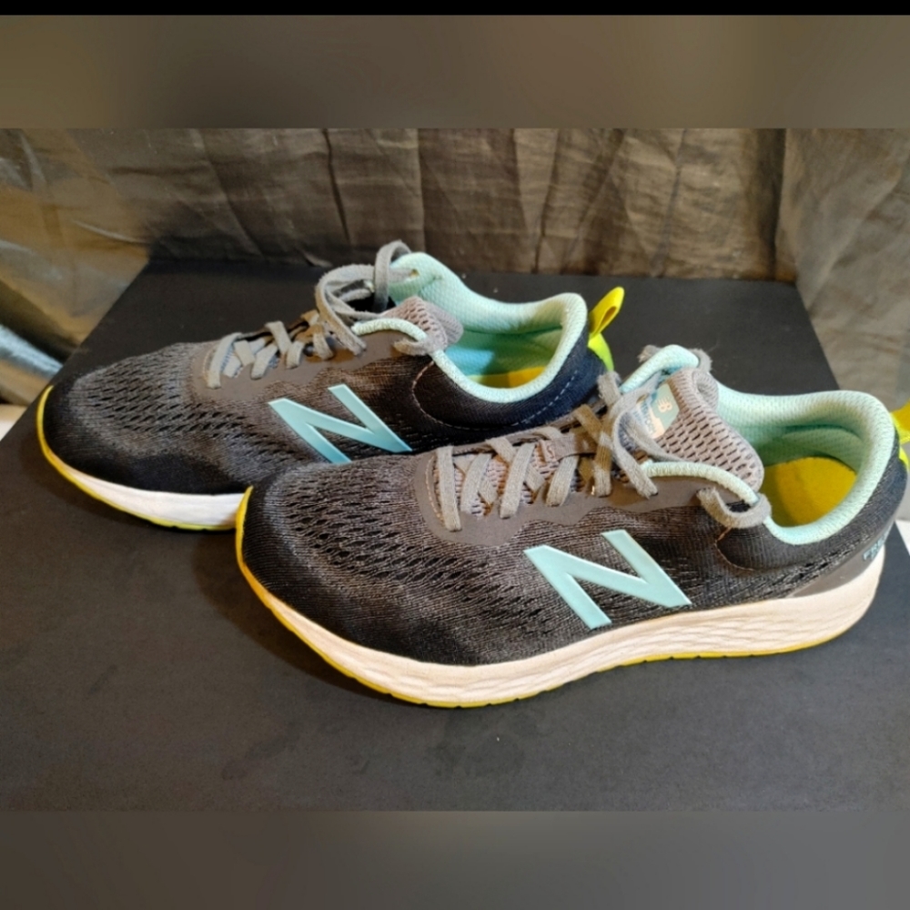 NEW BALANCE Blue, Grey Athletic Running Sneakers Size 9.5 - Picture 4 of 10